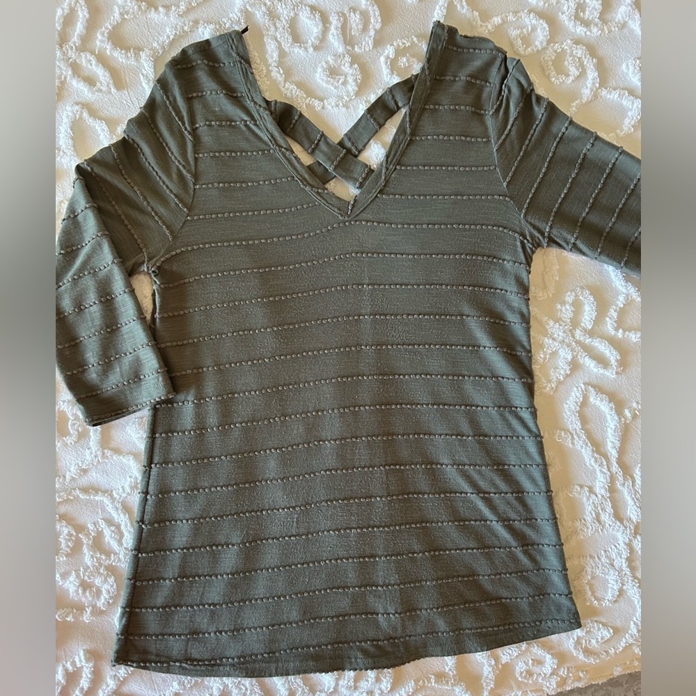 Kaileigh 3/4 sleeve olive green top, size M